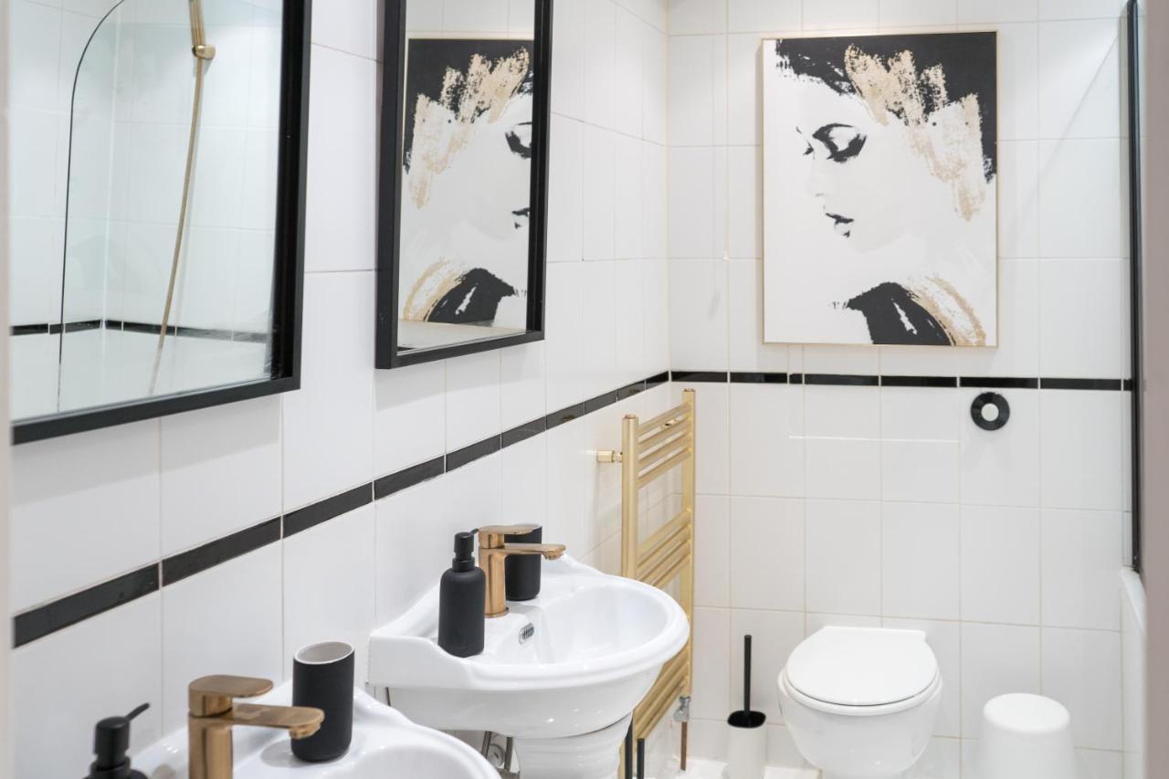 런던 Camden Luxury Flat With Private Patio 아파트 외부 사진